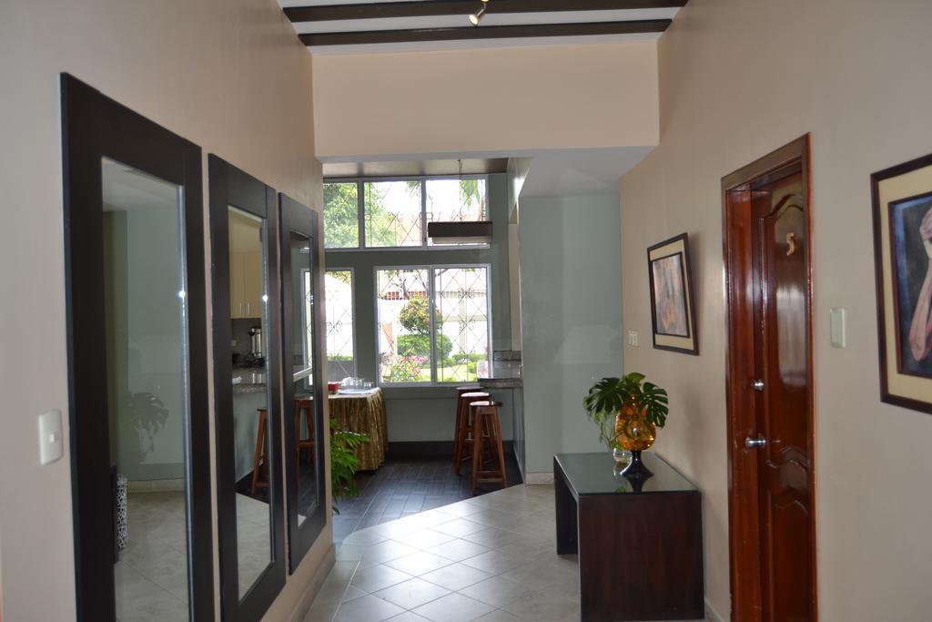 Urdesa Suites Hotel Guayaquil Eksteriør bilde